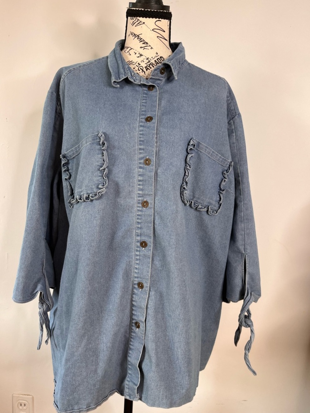 Lost Ink Women’s Twee Button-Down Shirt with Ruffle Pockets
